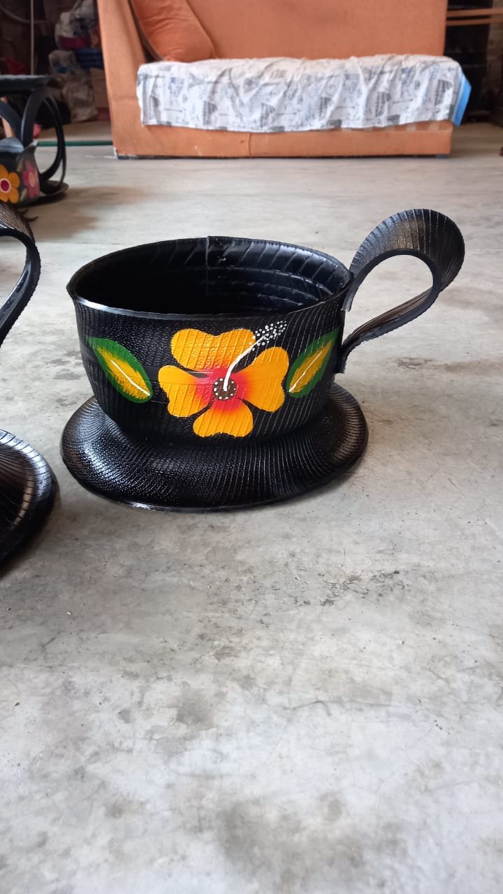 Macetero en forma de taza